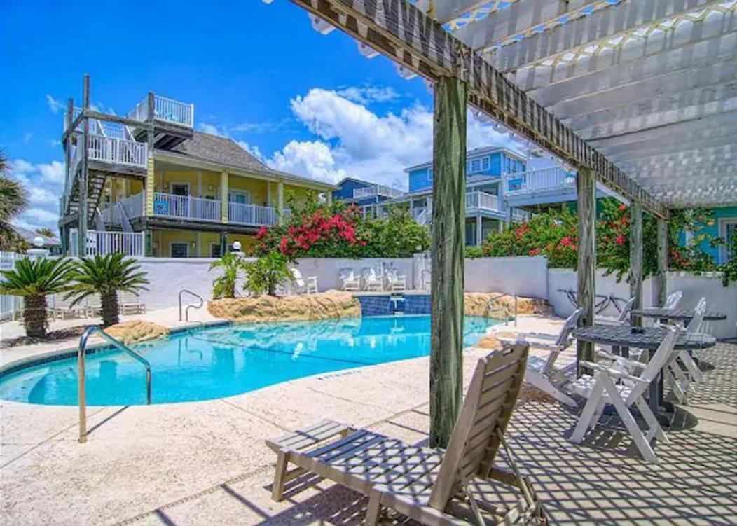7 Bedroom Home Steps To The Beach With 4 Patios And Pool! Sleeps 20 Port Aransas Exterior foto